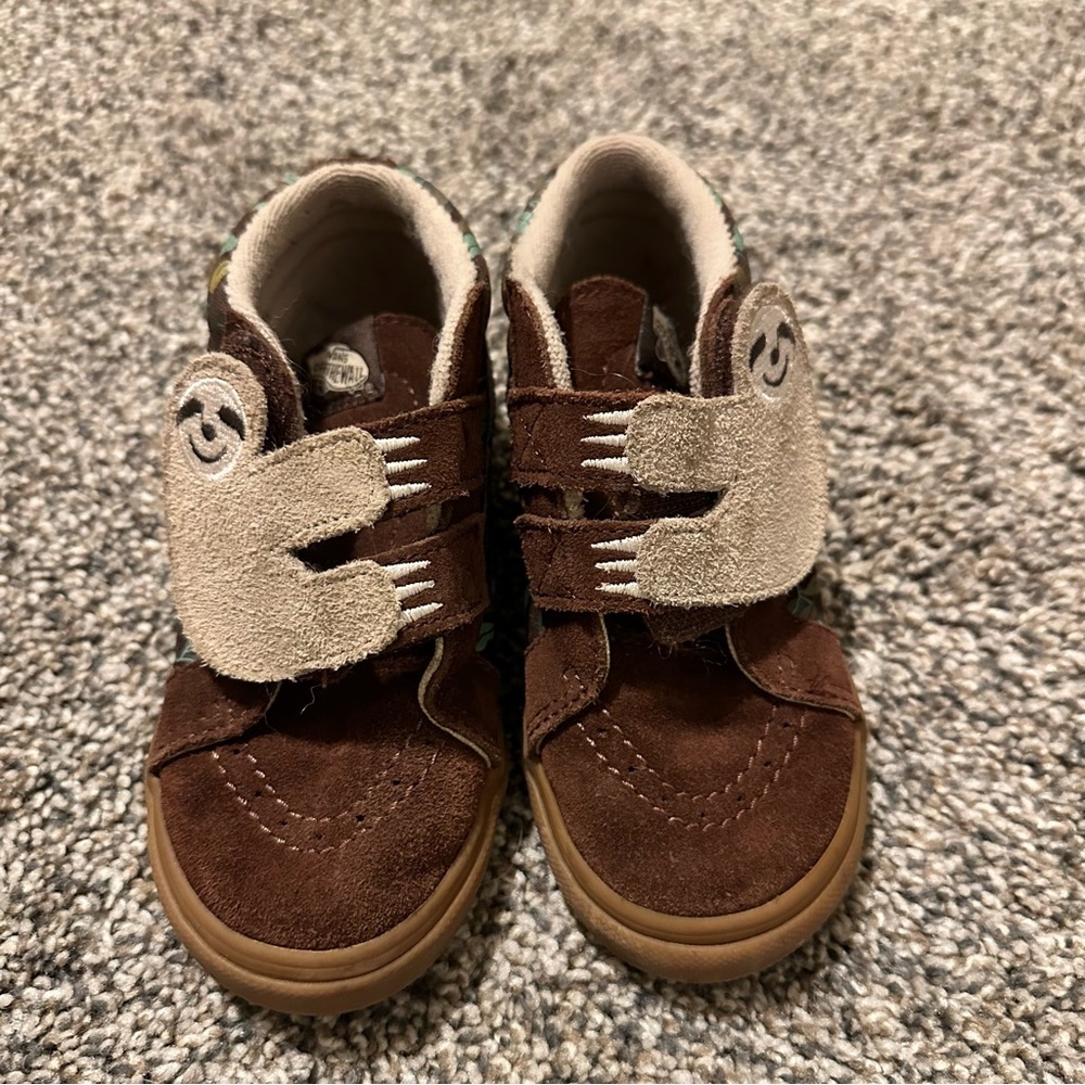 Kids sloth vans 🦥